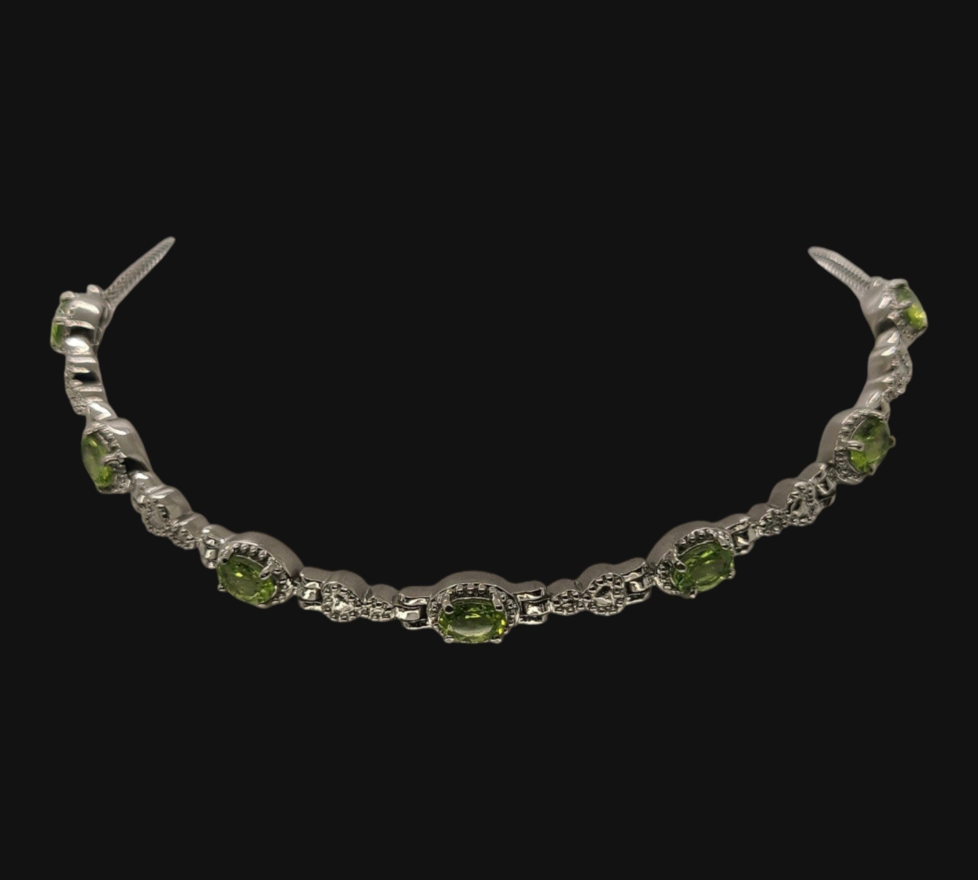 5036 Peridot Bolo Bracelet