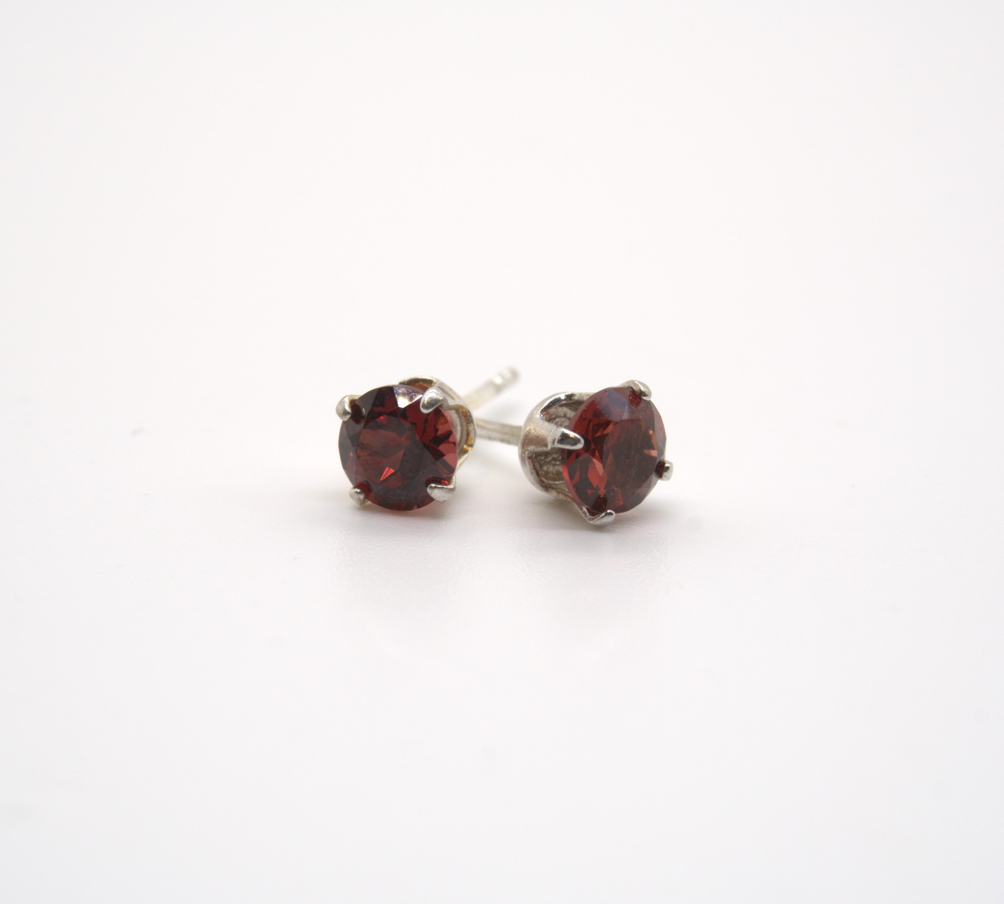 5048 Red Garnet Stud Earrings