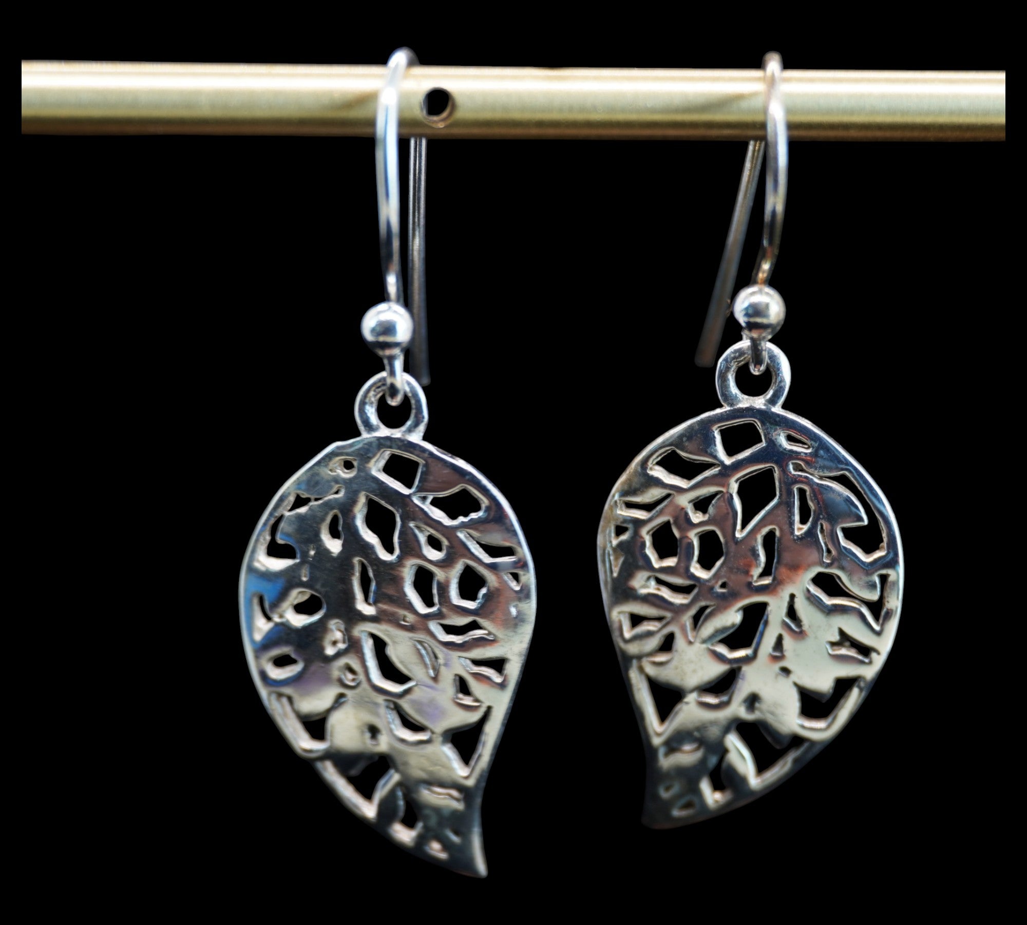 5071 Sterling Sliver Leaf Dangle Earrings