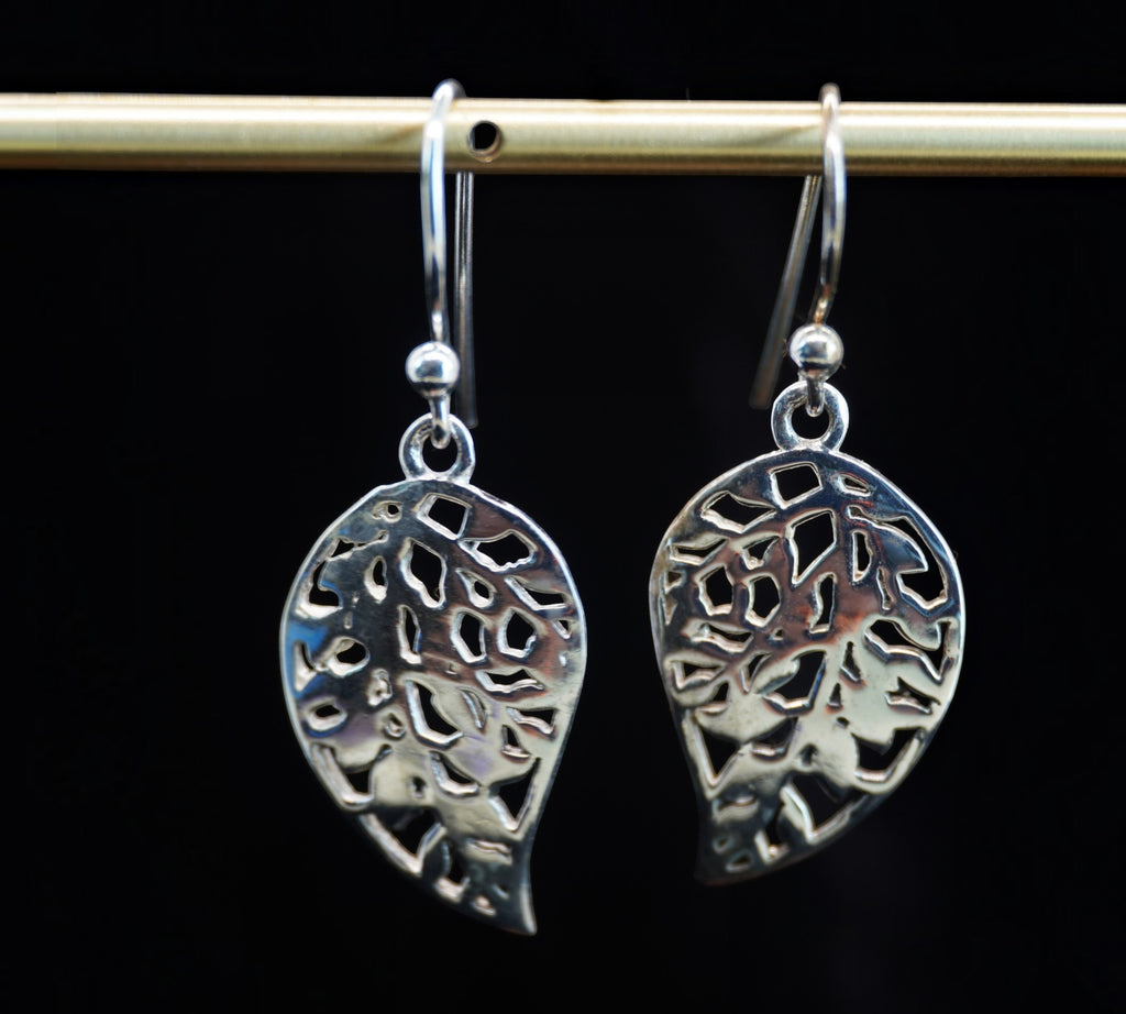 5071 Sterling Sliver Leaf Dangle Earrings