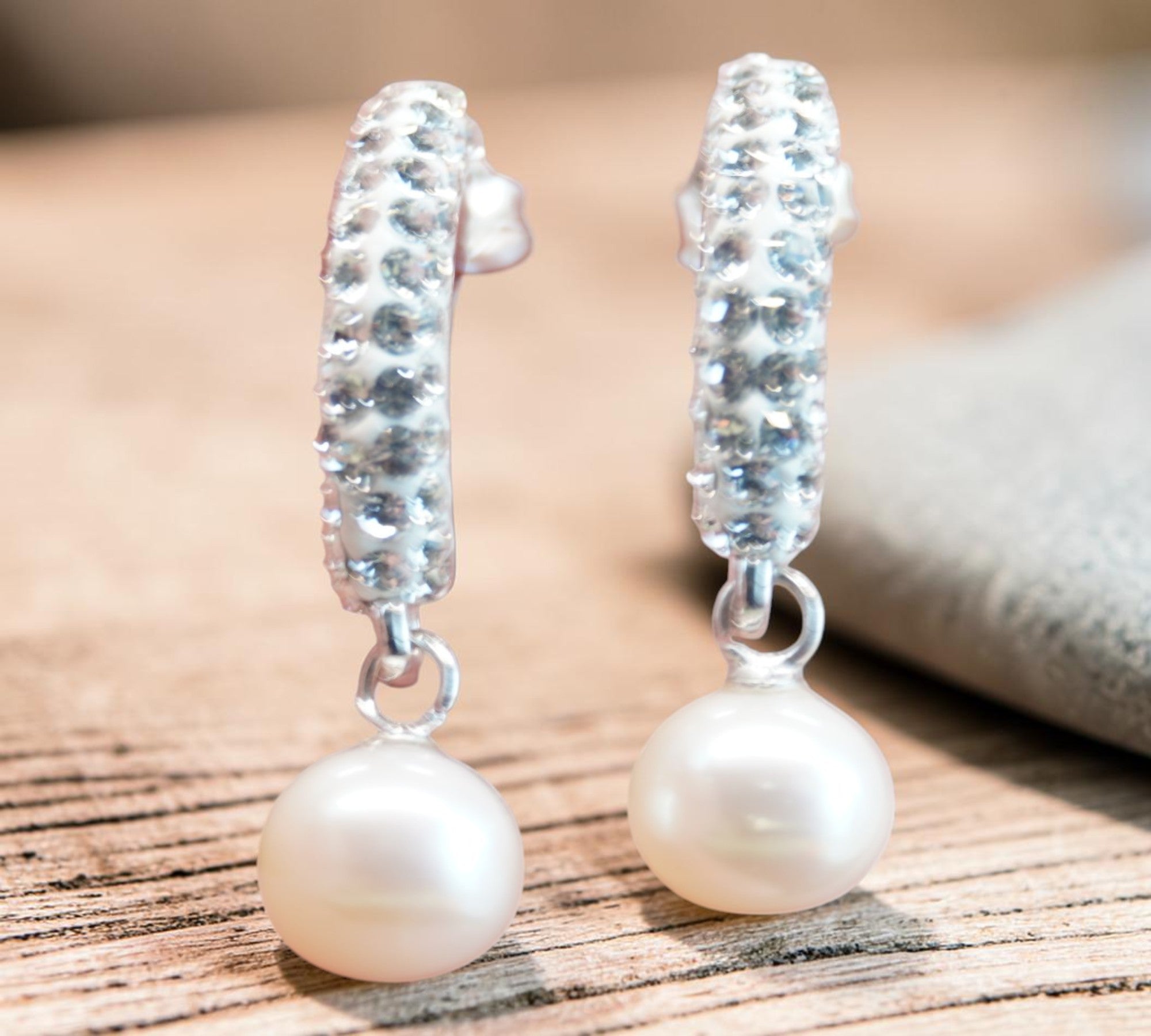 5072 Freshwater Pearl and Cristal Half Moon Earrings