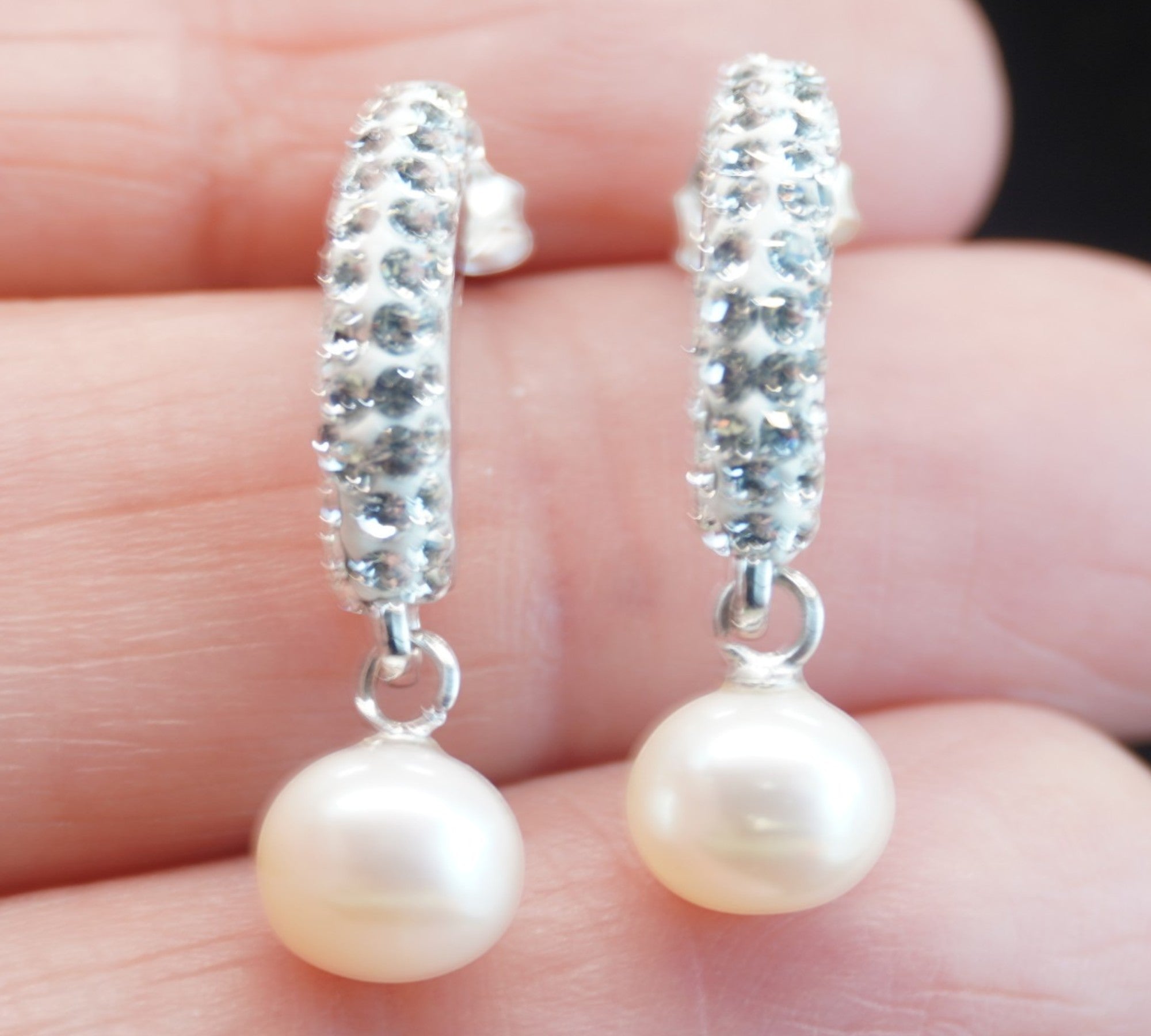 5072 Freshwater Pearl and Cristal Half Moon Earrings