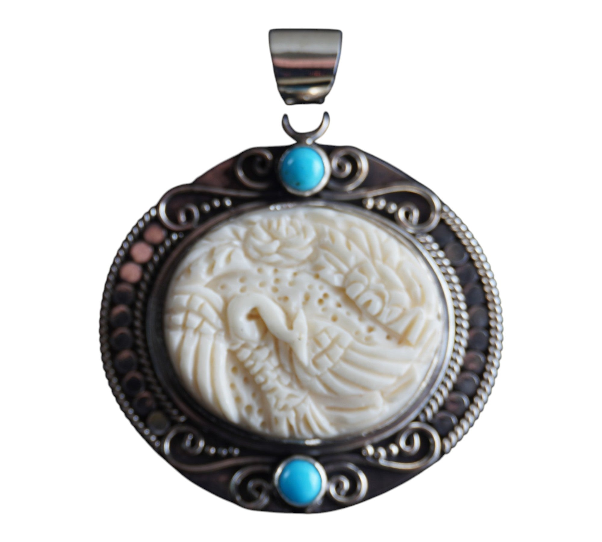 5079 Carved Bone Pendant