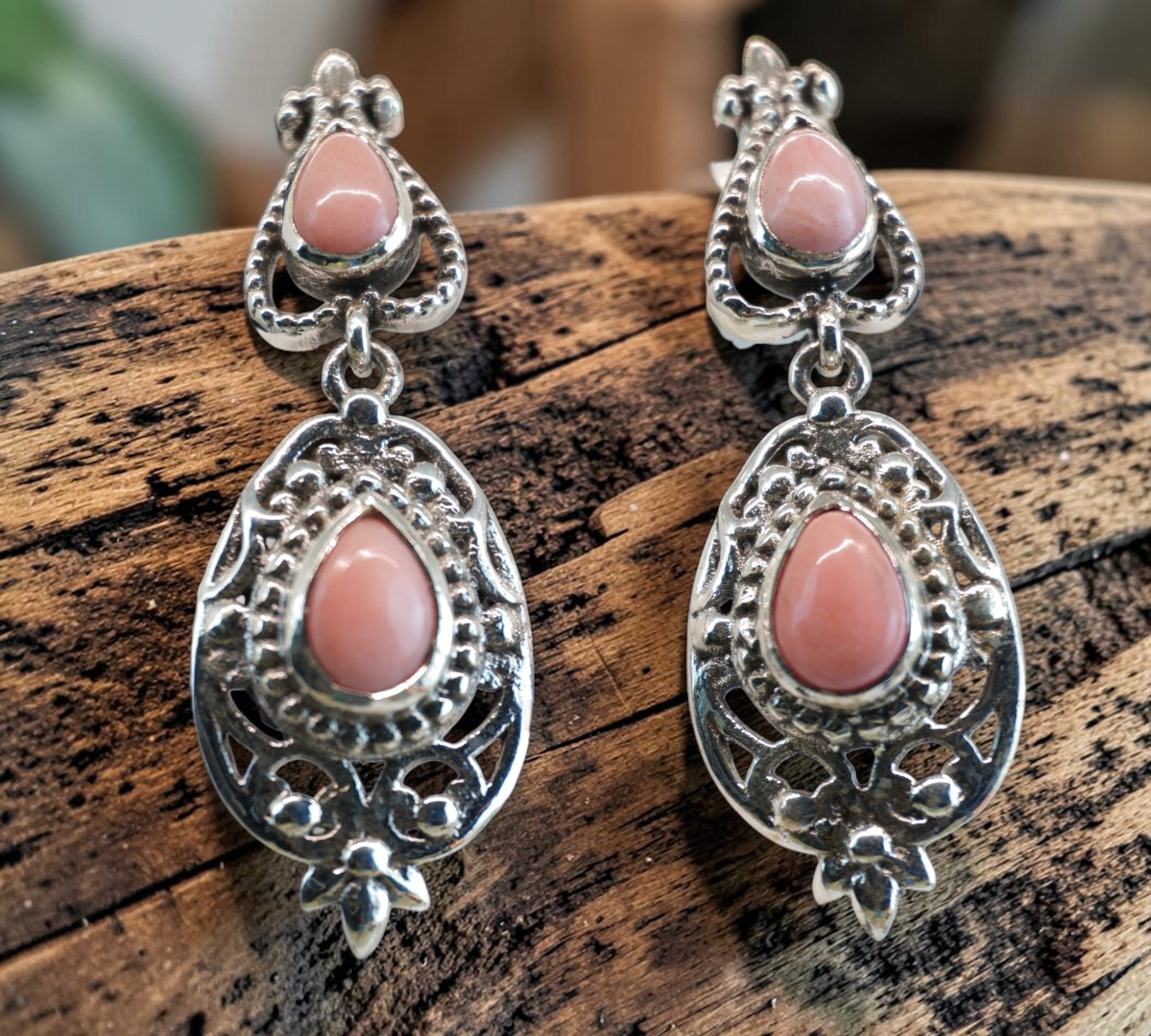 5095 Peach Opal Earrings
